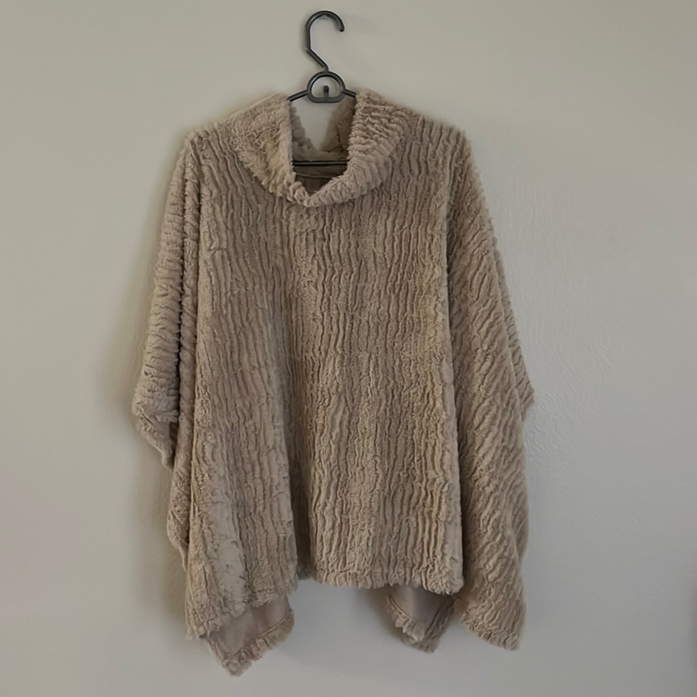 Apricot Ln Boutique Fleece Poncho
